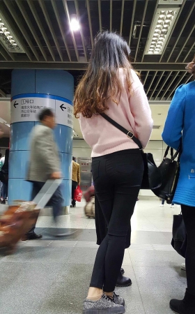 手机拍摄--地铁里的美妹----（14p） [14P]